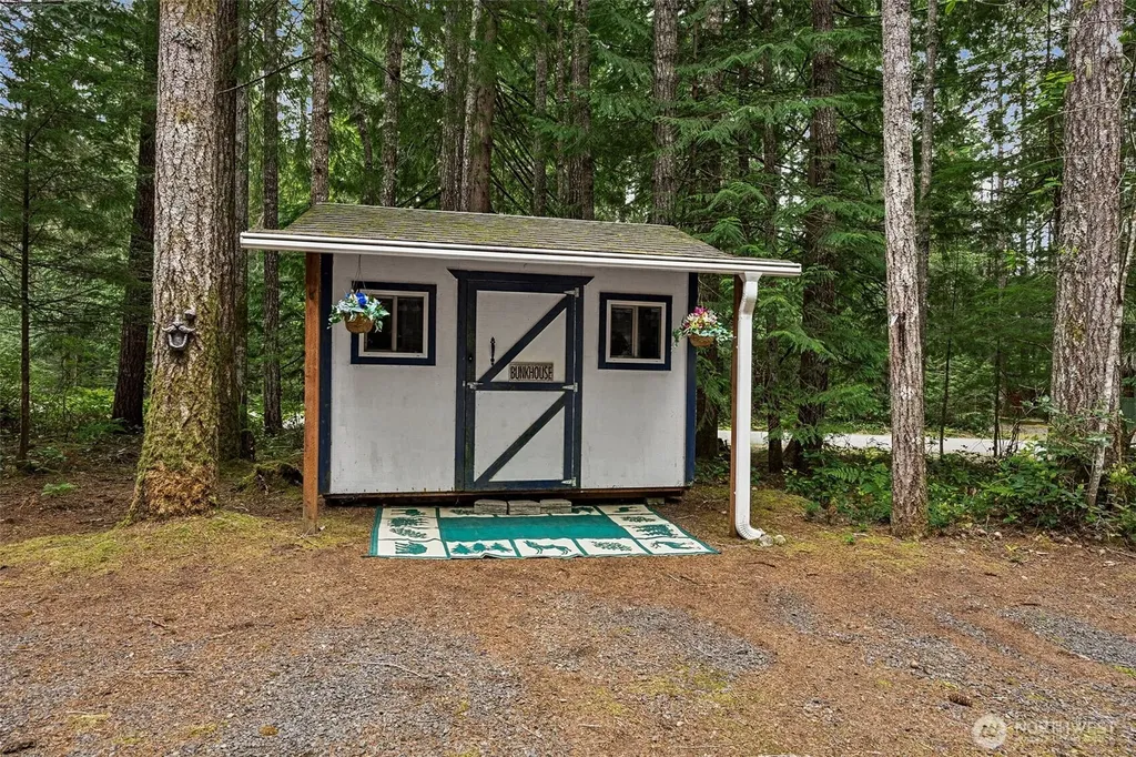 10 N Duckabush Drive W Hoodsport WA 98548