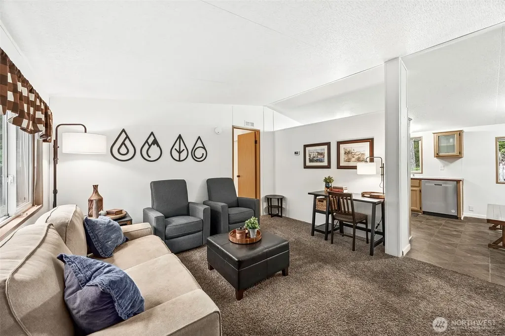 10 N Duckabush Drive W Hoodsport WA 98548