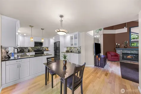 24520 SE 46th Street Sammamish WA 98029