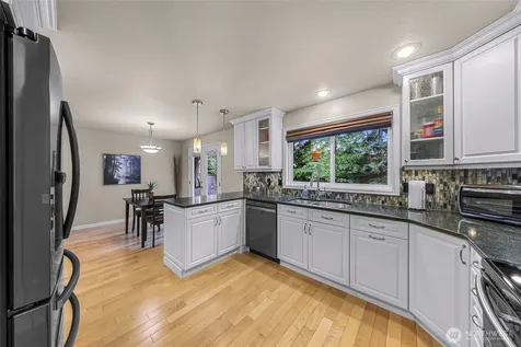 24520 SE 46th Street Sammamish WA 98029