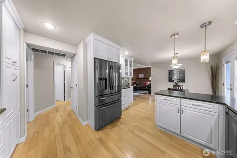 24520 SE 46th Street Sammamish WA 98029