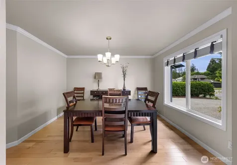 24520 SE 46th Street Sammamish WA 98029