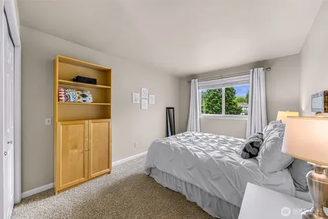 24520 SE 46th Street Sammamish WA 98029