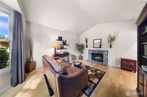 24520 SE 46th Street Sammamish WA 98029