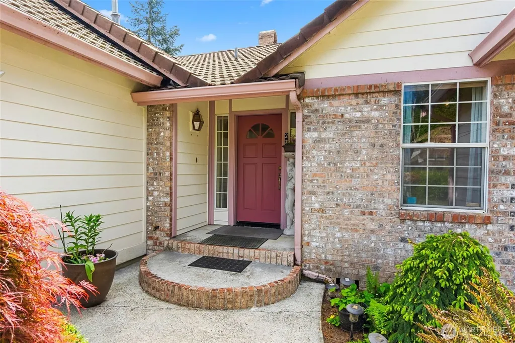 2716 Walnut Loop NW Olympia WA 98502