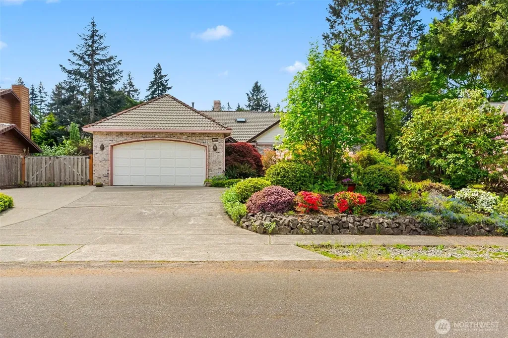 2716 Walnut Loop NW Olympia WA 98502