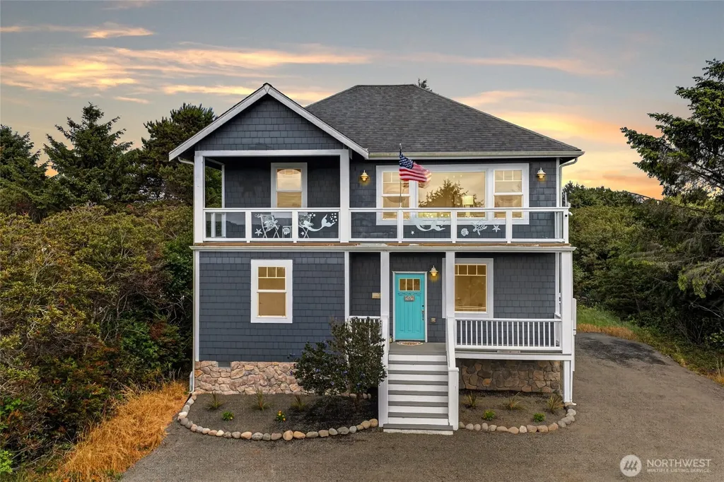 126 Sand Dune Avenue NW Ocean Shores WA 98569