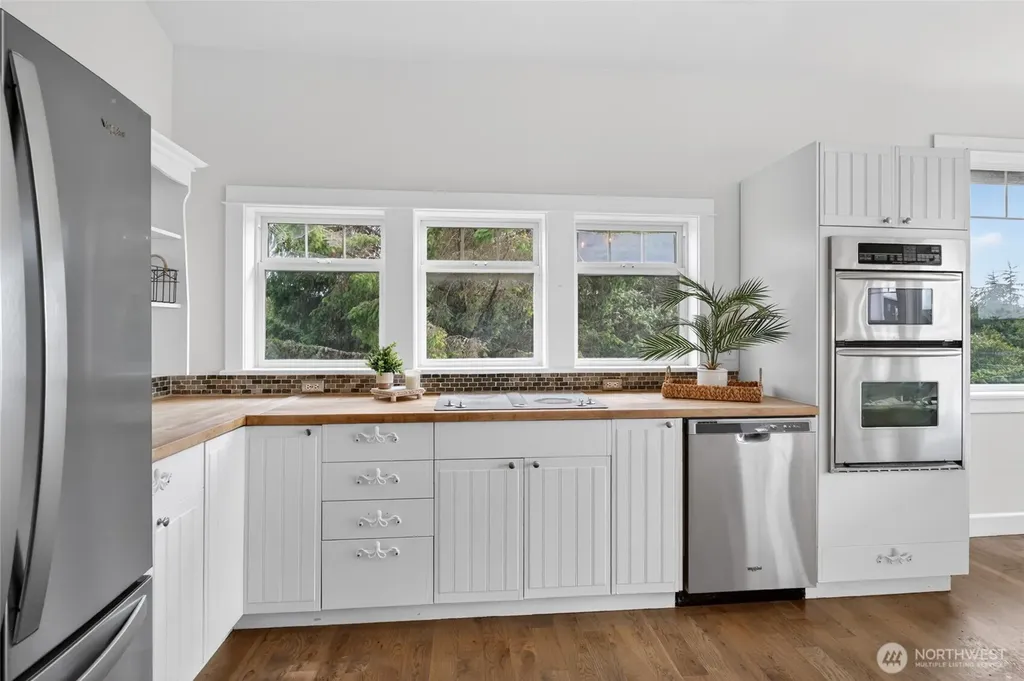 126 Sand Dune Avenue NW Ocean Shores WA 98569