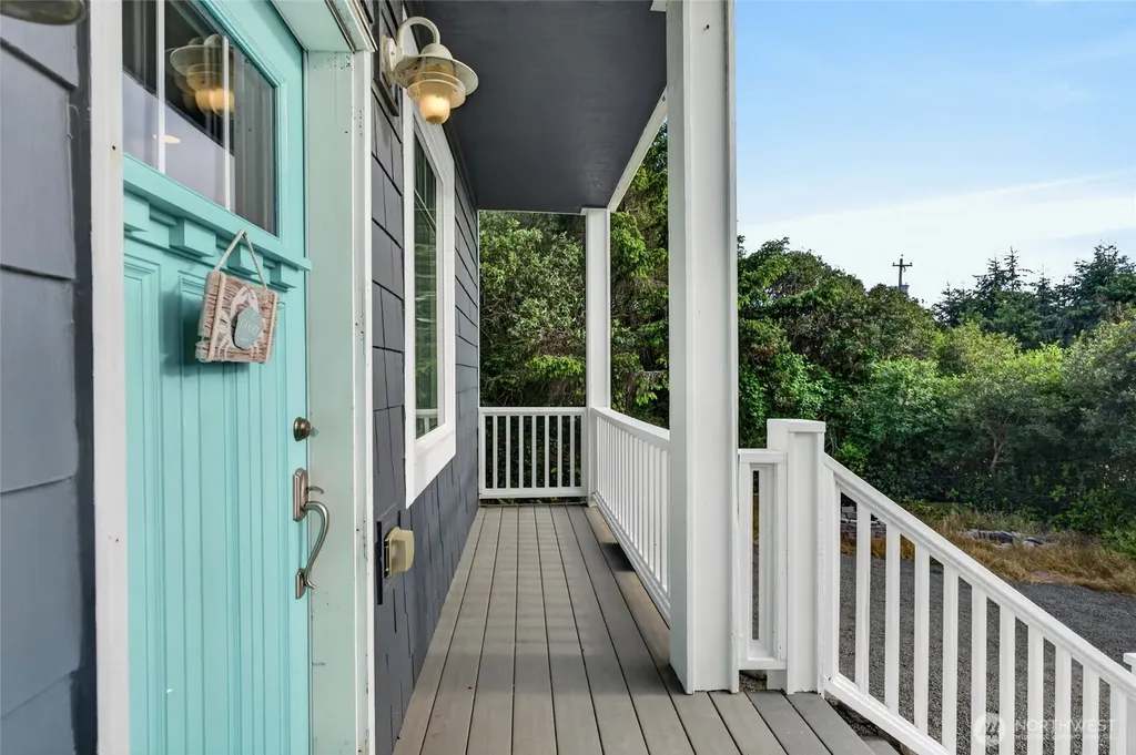 126 Sand Dune Avenue NW Ocean Shores WA 98569