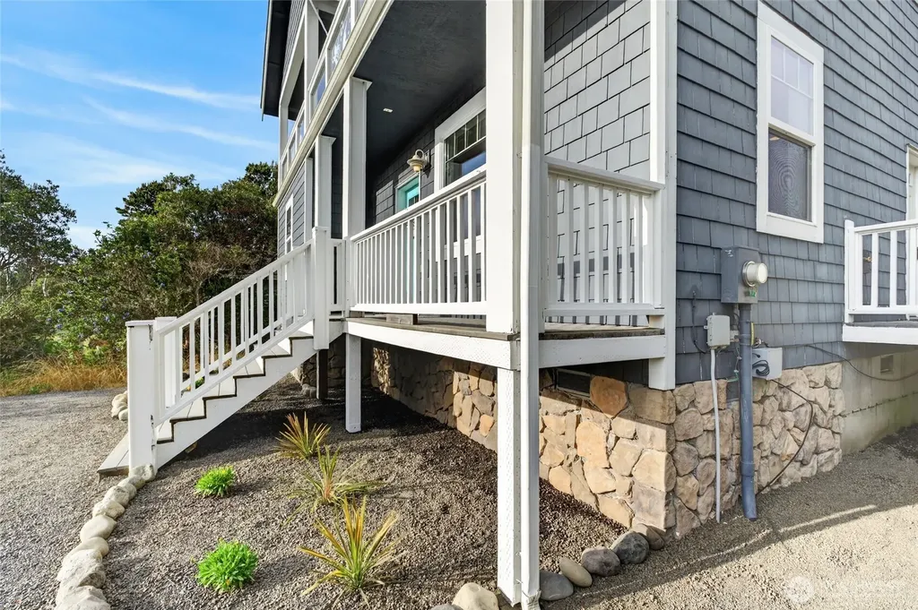 126 Sand Dune Avenue NW Ocean Shores WA 98569