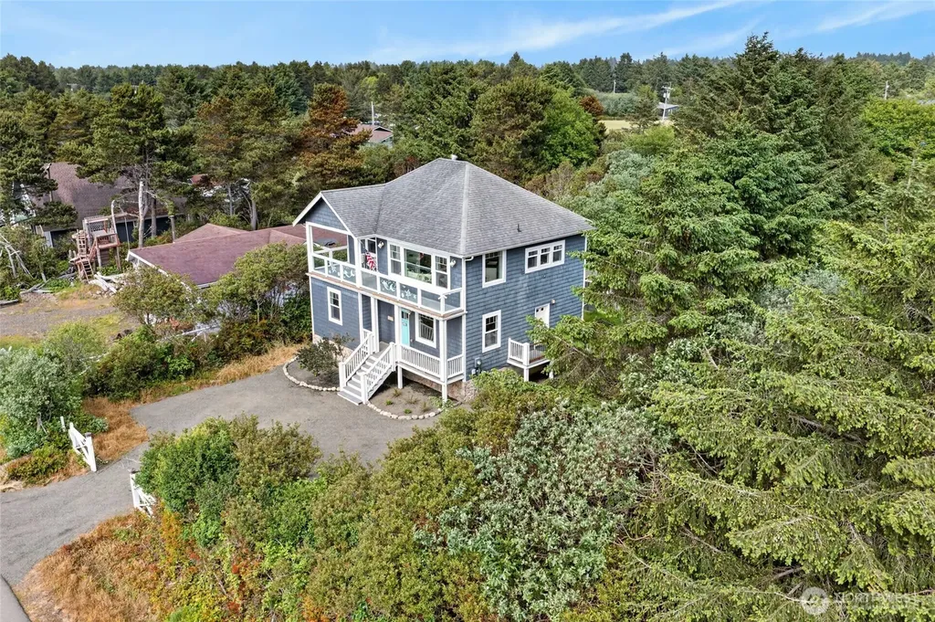 126 Sand Dune Avenue NW Ocean Shores WA 98569