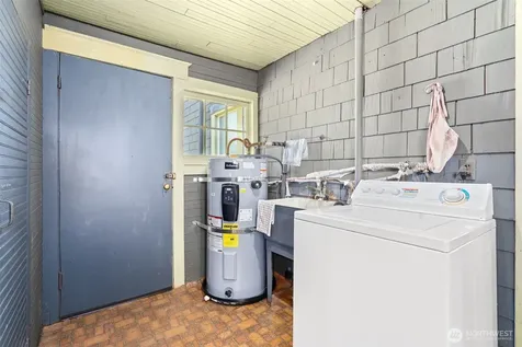 1824 Gerber Street Raymond WA 98577