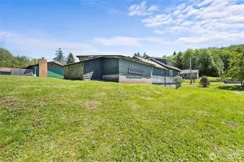 1824 Gerber Street Raymond WA 98577