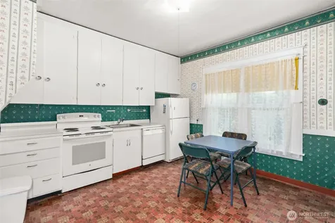 1824 Gerber Street Raymond WA 98577