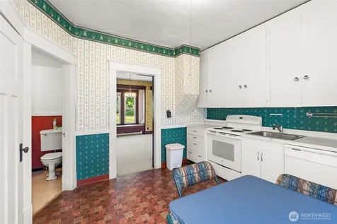 1824 Gerber Street Raymond WA 98577