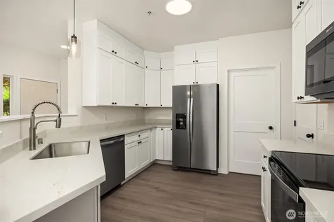 515 241st Lane SE Sammamish WA 98074