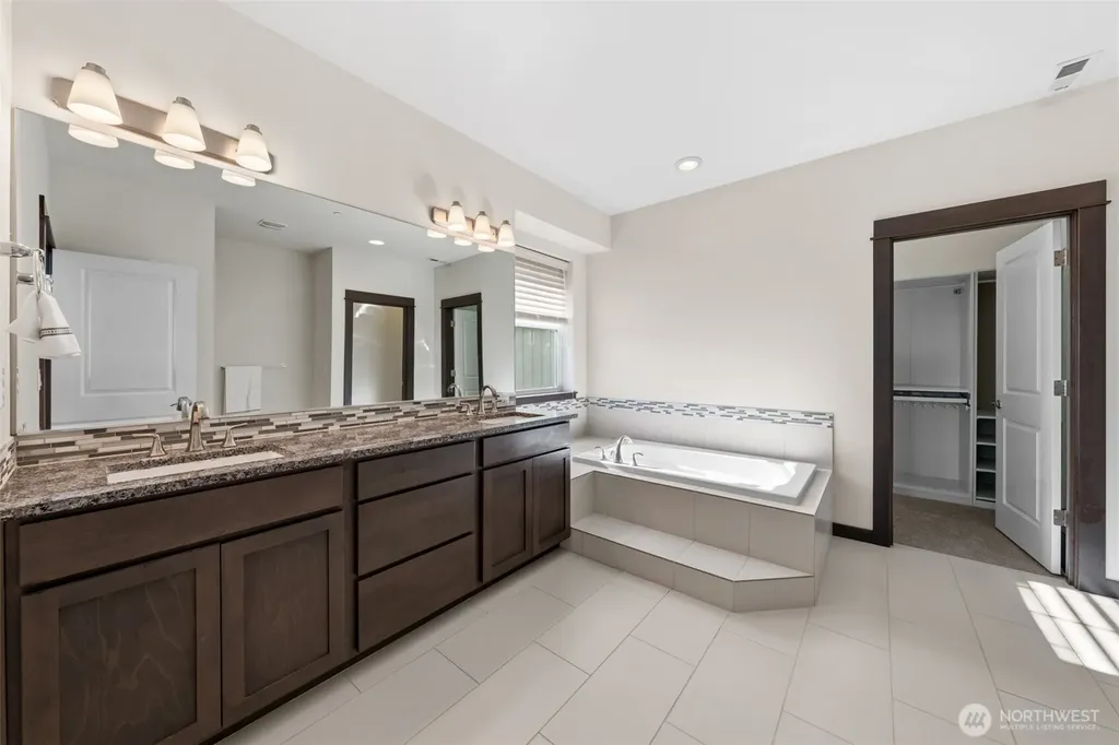 16990 NE 84th Court Redmond WA 98052