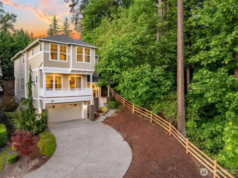 16990 NE 84th Court Redmond WA 98052