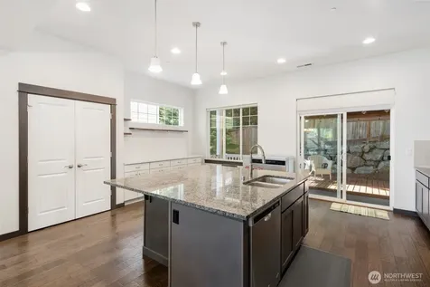 16990 NE 84th Court Redmond WA 98052