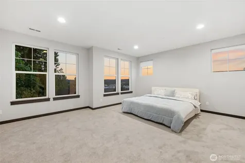 16990 NE 84th Court Redmond WA 98052