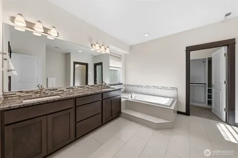 16990 NE 84th Court Redmond WA 98052