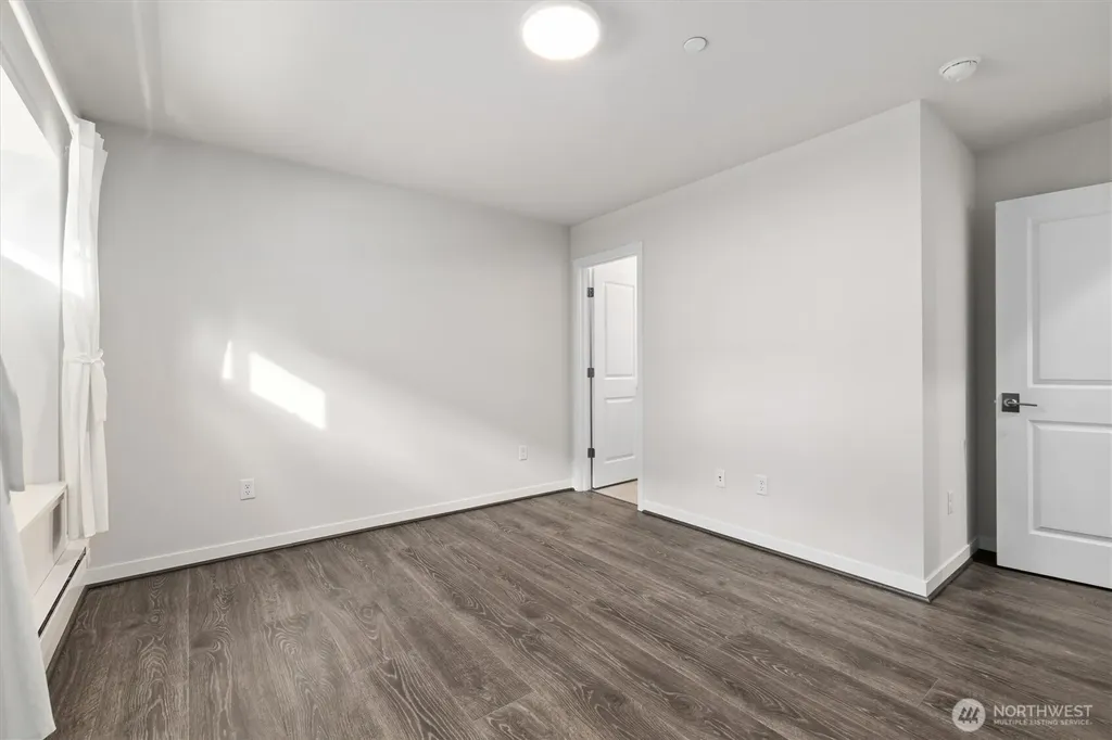 964 7th Avenue NE Issaquah WA 98029