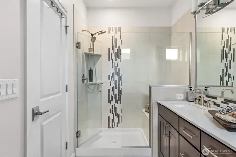964 7th Avenue NE Issaquah WA 98029