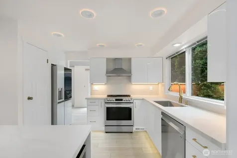 12122 93rd Avenue NE Kirkland WA 98034