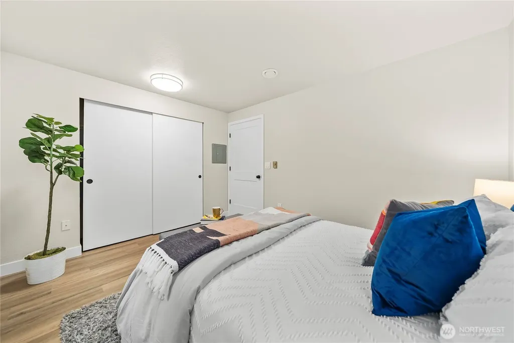 4623 Grandview Dr W University Place WA 98466