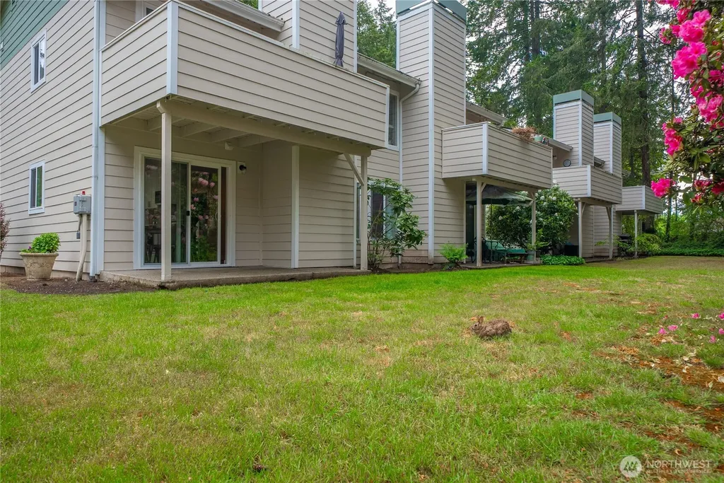 4623 Grandview Dr W University Place WA 98466