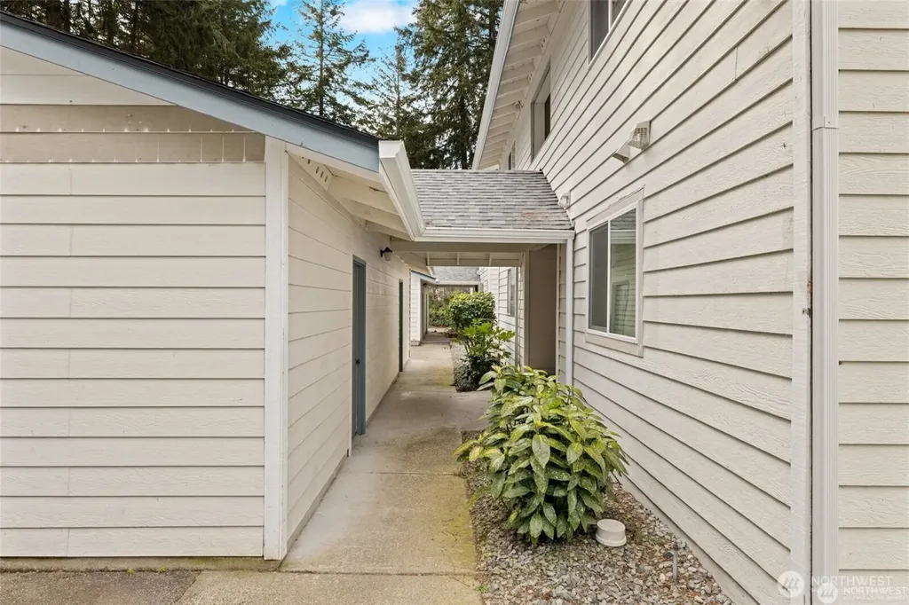 4623 Grandview Dr W University Place WA 98466