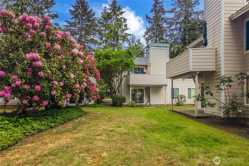 4623 Grandview Dr W University Place WA 98466