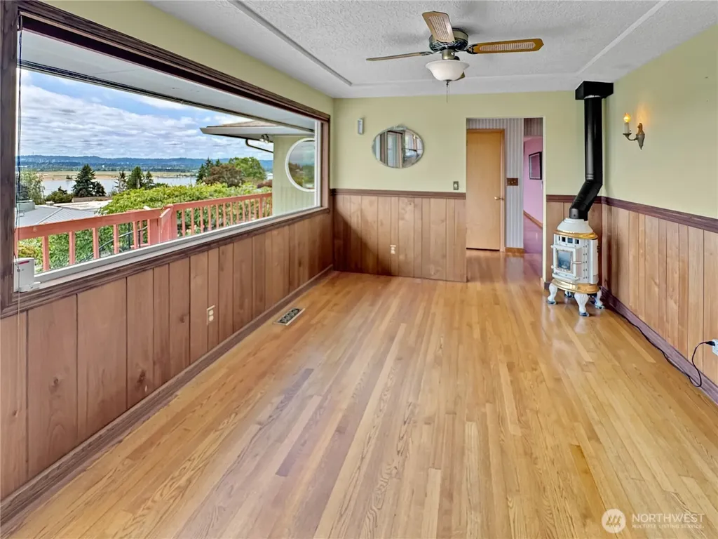 6814 Sleret Avenue Vancouver WA 98664