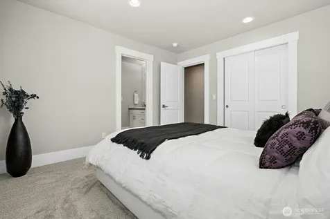19028 175th Place SE Renton WA 98058