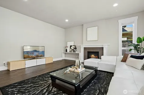 19028 175th Place SE Renton WA 98058