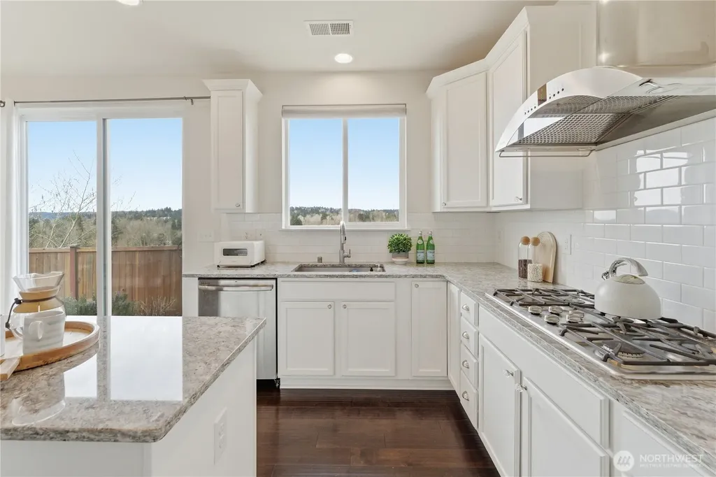 8218 NE 196 Street Kenmore WA 98028