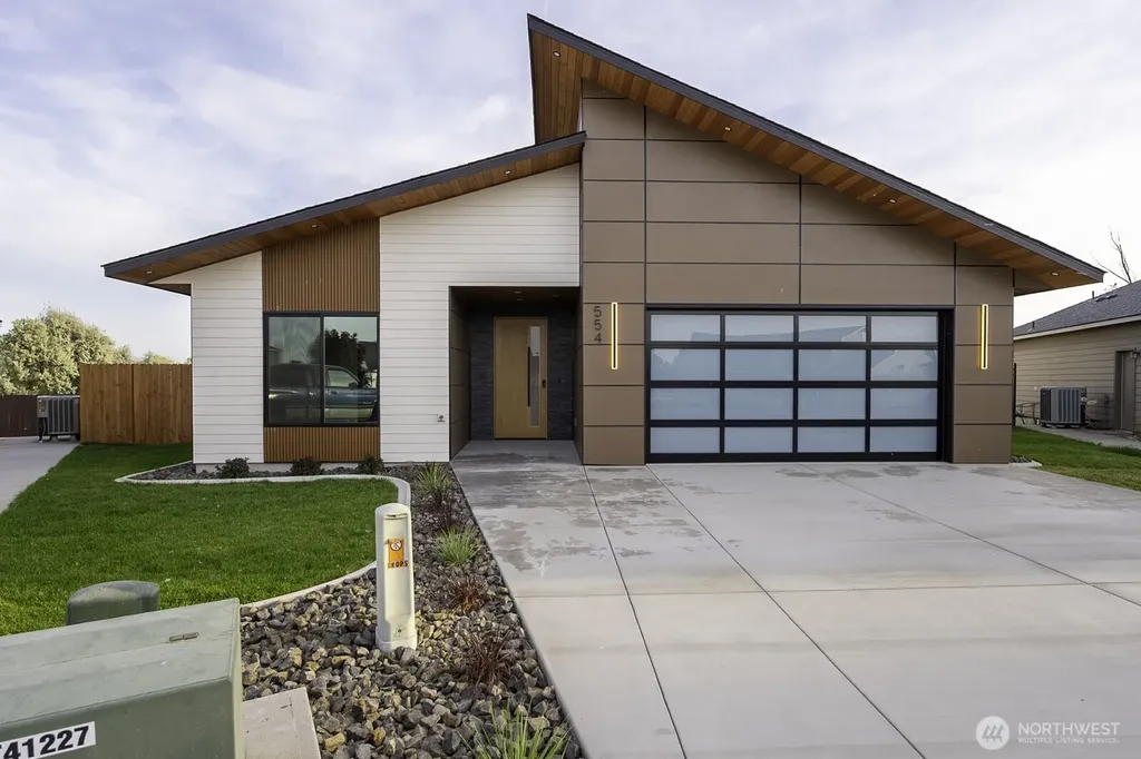 554 N Sparrow Lane Moses Lake WA 98837