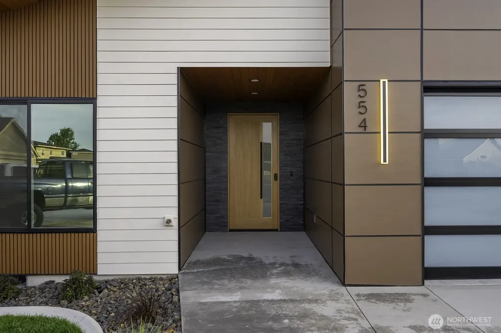 554 N Sparrow Lane Moses Lake WA 98837