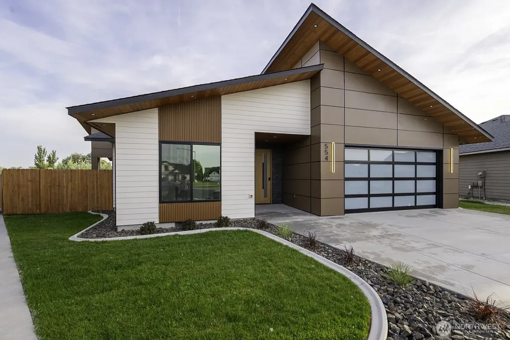 554 N Sparrow Lane Moses Lake WA 98837