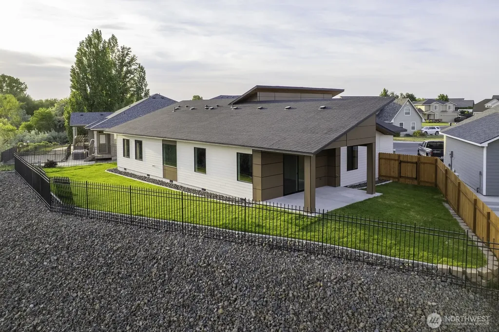 554 N Sparrow Lane Moses Lake WA 98837