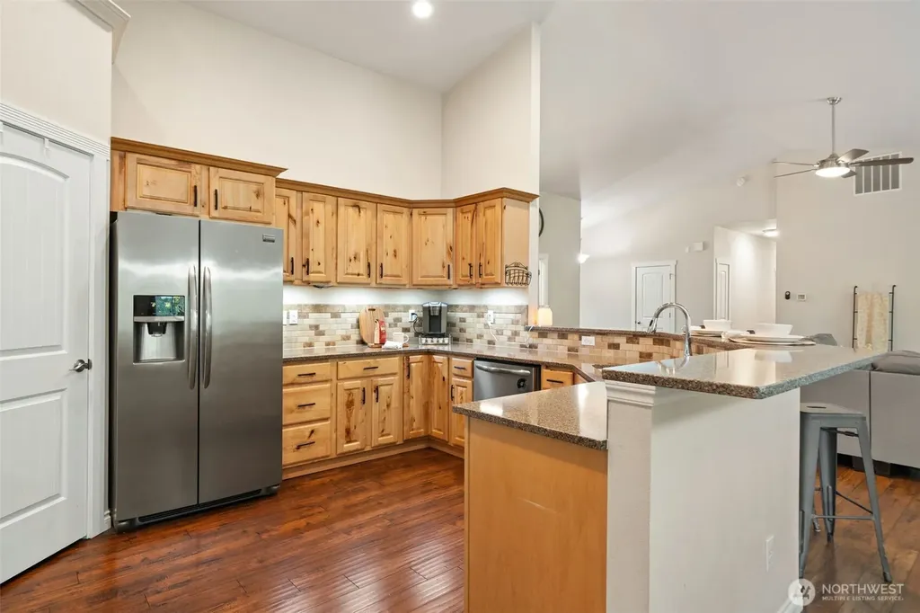 300 E Hillside Drive Belfair WA 98528