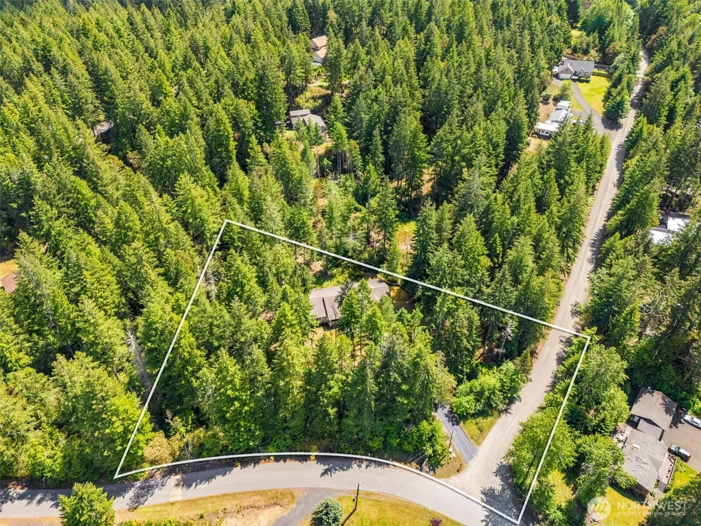 300 E Hillside Drive Belfair WA 98528