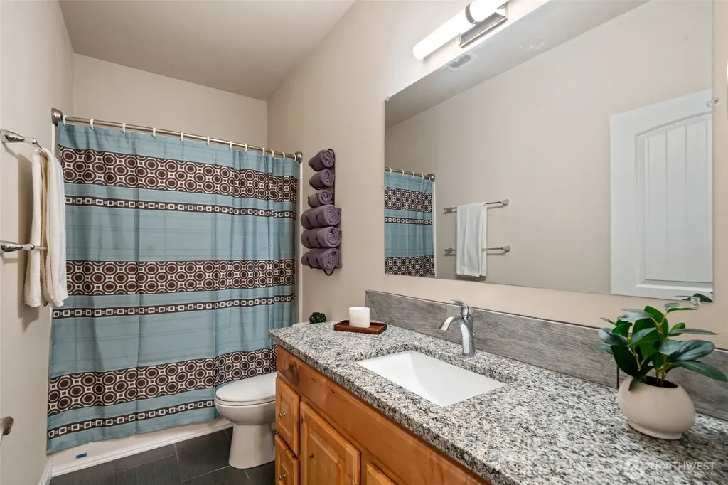 300 E Hillside Drive Belfair WA 98528
