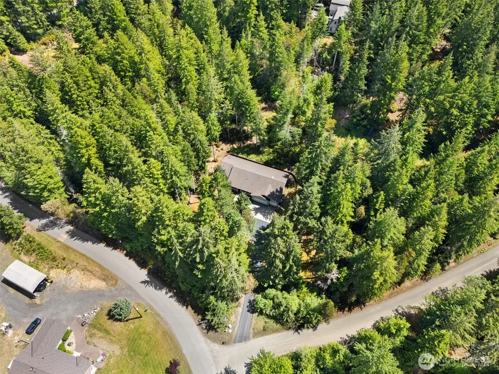 300 E Hillside Drive Belfair WA 98528