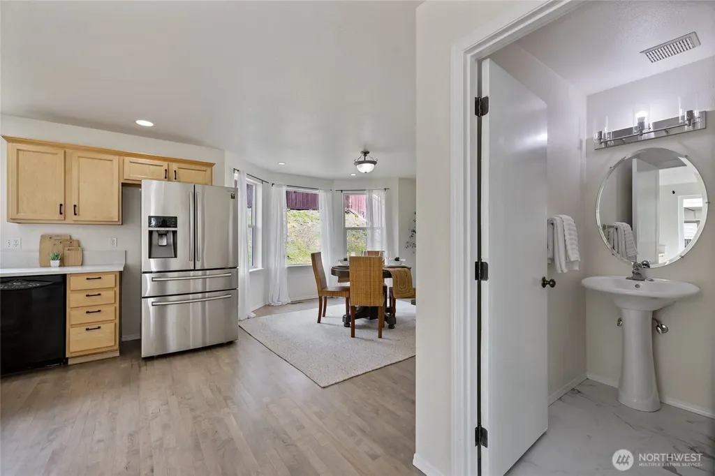 1641 Bayview Drive W Bremerton WA 98312
