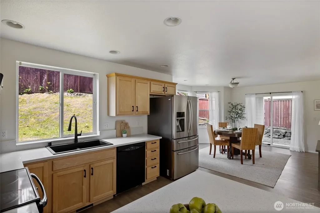 1641 Bayview Drive W Bremerton WA 98312
