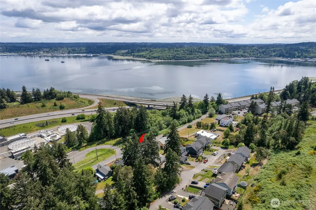 1641 Bayview Drive W Bremerton WA 98312