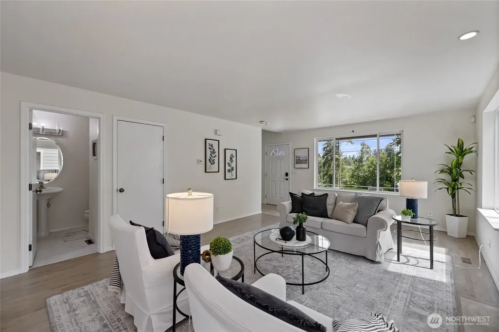 1641 Bayview Drive W Bremerton WA 98312