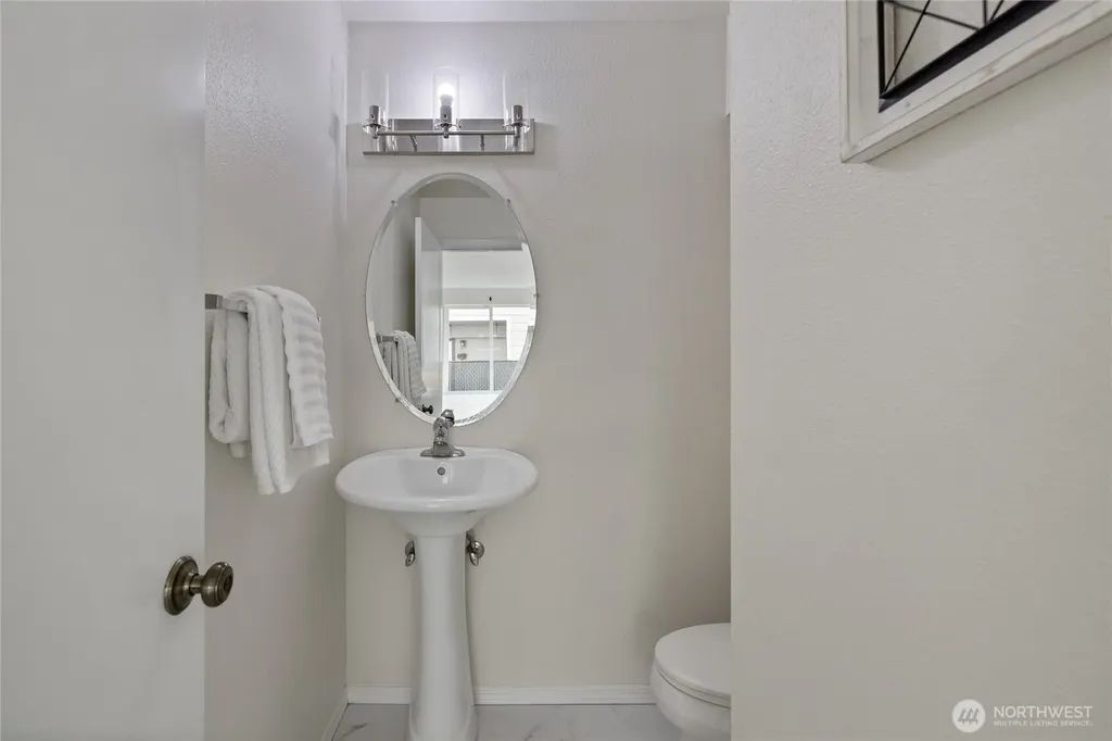 1641 Bayview Drive W Bremerton WA 98312