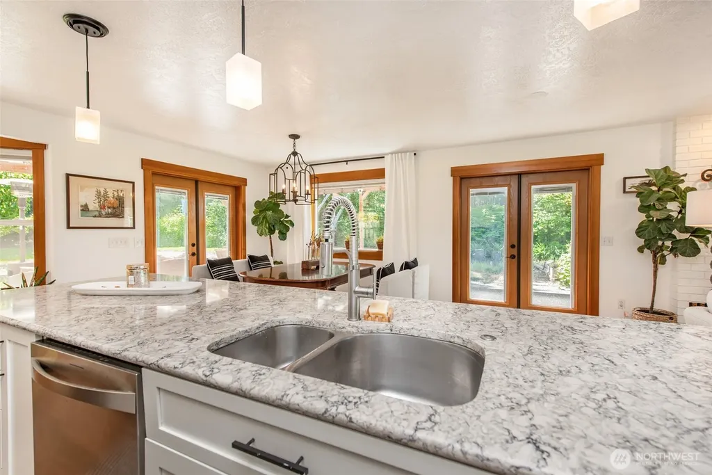 291 Grandview Drive Sequim WA 98382